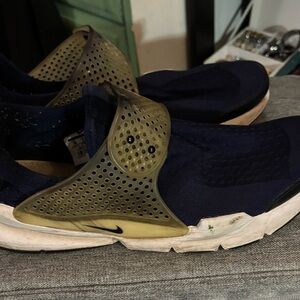 Nike Men's Navy and Olive Slip-On Sneakers
